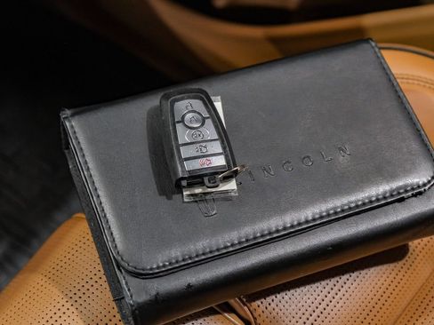 Used 2020 Lincoln Aviator Black Label Grand Touring w/ Class IV Trailer Tow Package image 70