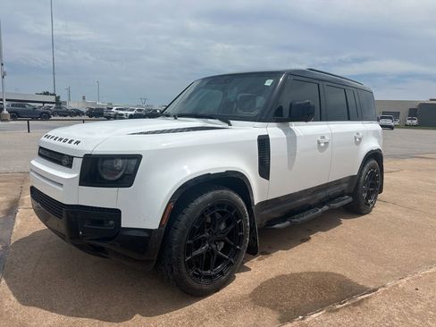 Used 2025 Land Rover Defender 110 X-Dynamic SE AWD/4WD image 1