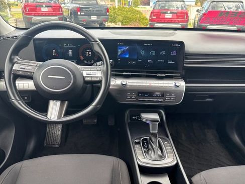 Certified 2024 Hyundai Kona SEL AWD/4WD image 22