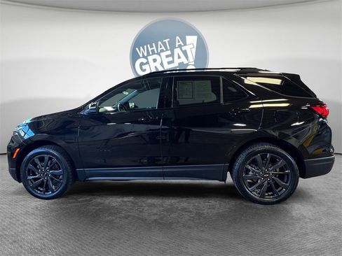 Used 2022 Chevrolet Equinox RS w/ Infotainment Package image 7
