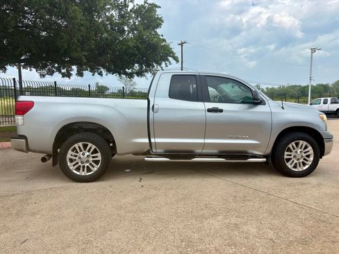 Used 2013 Toyota Tundra 2WD Double Cab image 2