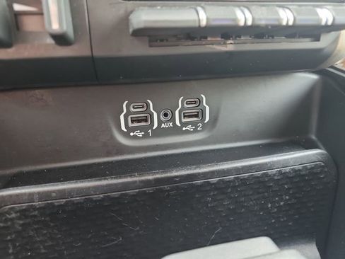 Used 2021 RAM 1500 Laramie image 33