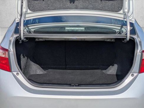 Used 2019 Toyota Corolla LE image 7