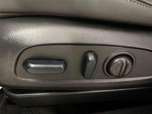 Used 2023 Buick Encore GX Select image 12