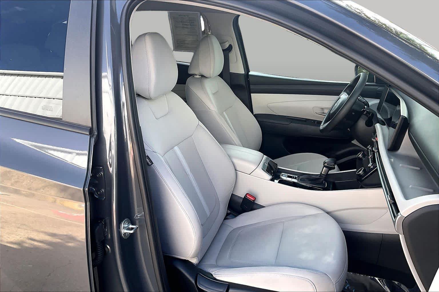 Used 2025 Hyundai Tucson SEL FWD image 9