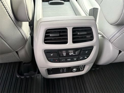 Used 2020 Honda Pilot Elite image 20