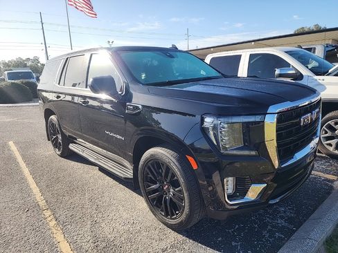 Used 2021 GMC Yukon SLE image 3