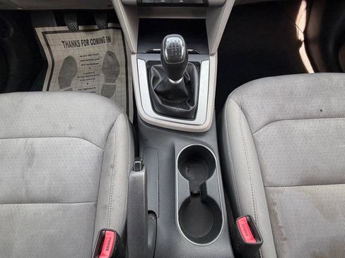 Used 2018 Hyundai Elantra SE image 16