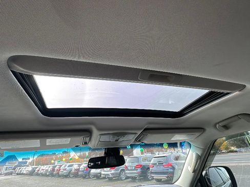 Used 2015 INFINITI QX80 Luxe w/ 22" Wheel Package image 11