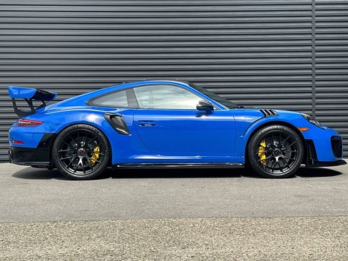 Certified 2019 Porsche 911 GT2 RS RWD image 9