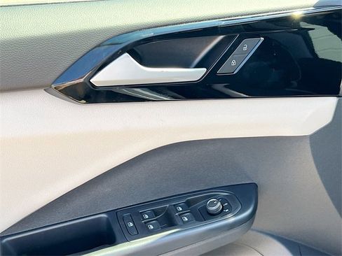 New 2025 Volkswagen Taos S image 17