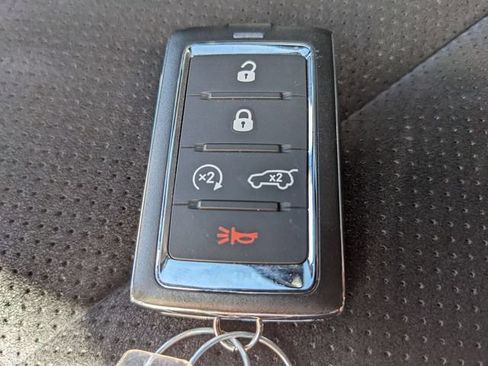 Used 2023 Jeep Grand Cherokee Altitude AWD/4WD image 33
