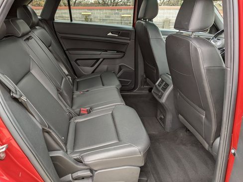 Certified 2020 Volkswagen Atlas Cross Sport SE image 25