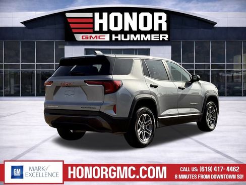 Used 2025 GMC Terrain Elevation image 3