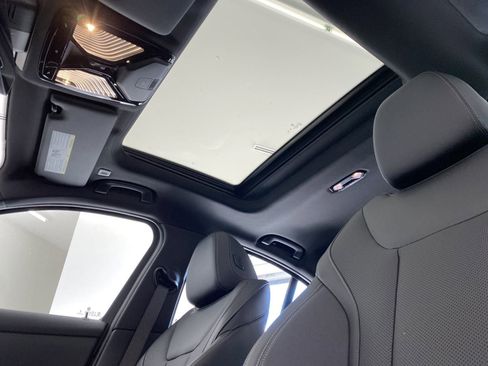 Used 2025 BMW 330i xDrive Sedan w/ Premium Package image 14