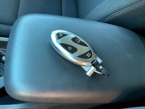 Used 2024 Hyundai Kona SEL image 31