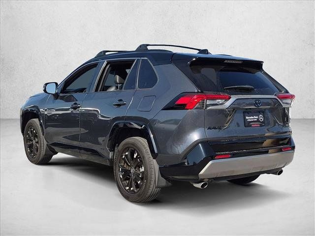 Used 2023 Toyota RAV4 XSE AWD/4WD image 7