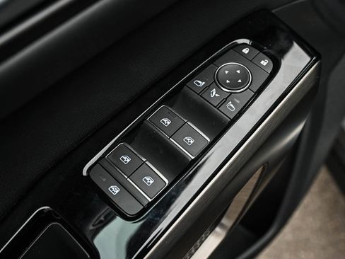 New 2025 Nissan Pathfinder Platinum w/ Lighting Package (N92) image 18