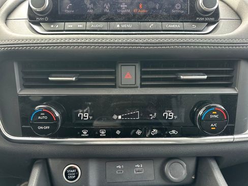Used 2023 Nissan Rogue SV AWD/4WD image 43