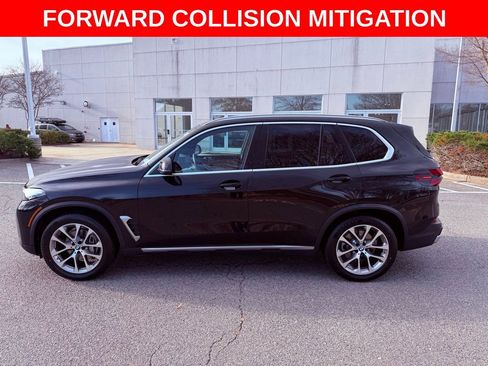 Used 2025 BMW X5 xDrive40i w/ Climate Comfort Package image 4