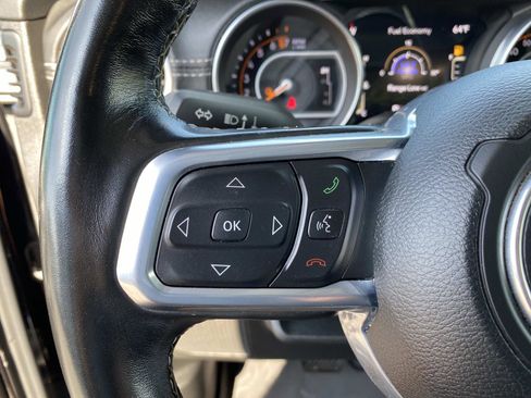 Used 2020 Jeep Gladiator Overland w/ Popular Equipment Package image 19