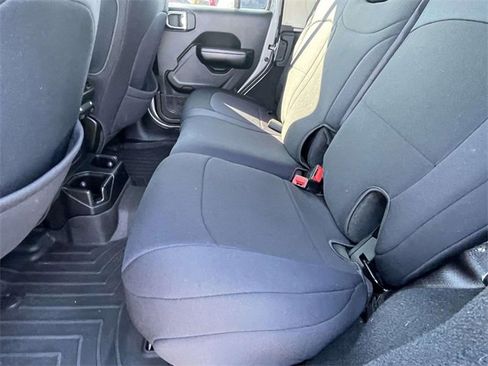 Used 2019 Jeep Wrangler Unlimited Sport S image 12