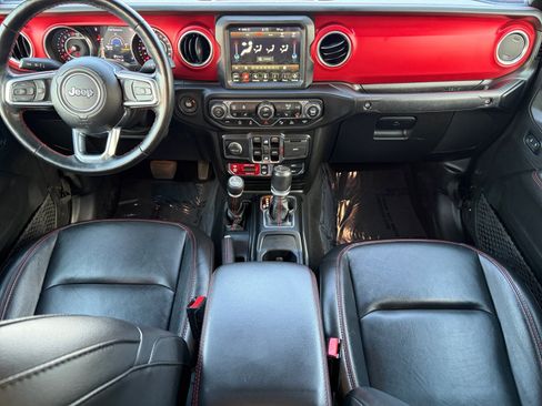 Used 2021 Jeep Gladiator Rubicon AWD/4WD image 18