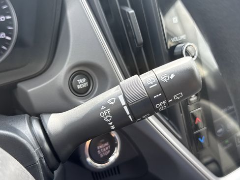 Certified 2025 Subaru Crosstrek 2.0i Premium image 17