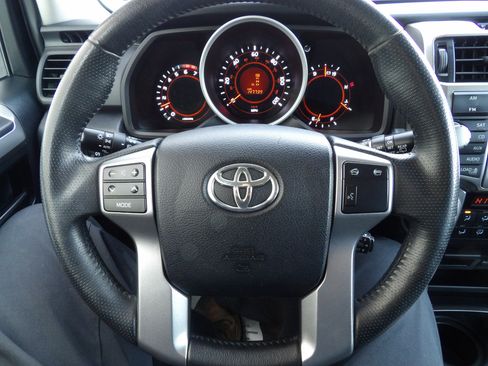 Used 2013 Toyota 4Runner SR5 image 12