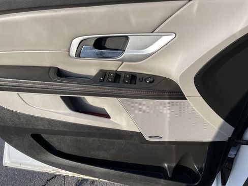 Used 2010 GMC Terrain SLT image 29