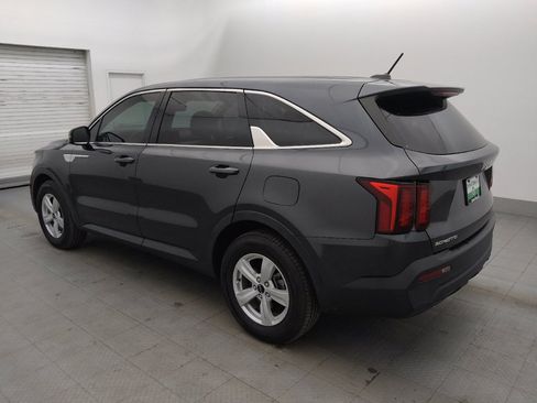 Used 2023 Kia Sorento LX FWD image 3