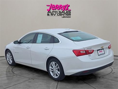 Used 2018 Chevrolet Malibu LT w/ Leather Package image 3