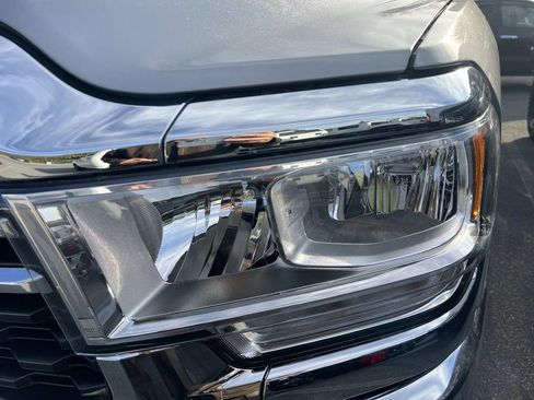 Used 2024 RAM 2500 Big Horn w/ Bed Utility Group image 23