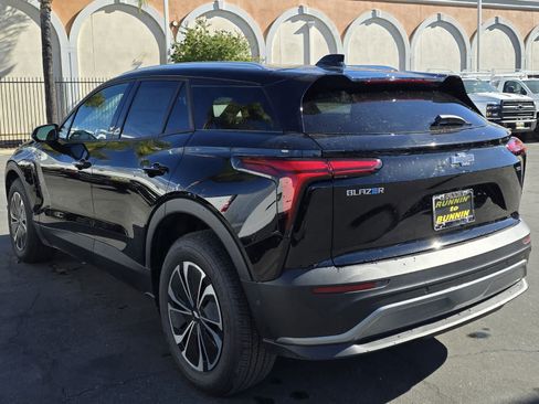 Used 2025 Chevrolet Blazer EV LT w/ Super Cruise Package AWD/4WD image 7