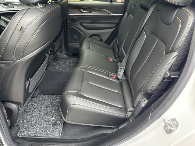 New 2026 Jeep Grand Cherokee Limited AWD/4WD image 18