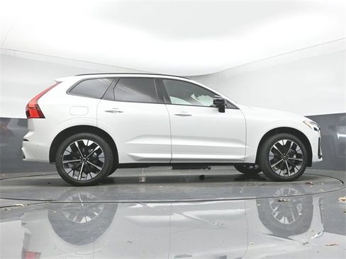 New 2026 Volvo XC60 B5 Plus w/ Protection Package Premier image 45
