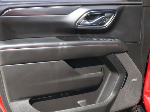 Used 2024 Chevrolet Tahoe RST w/ Luxury Package RWD image 17