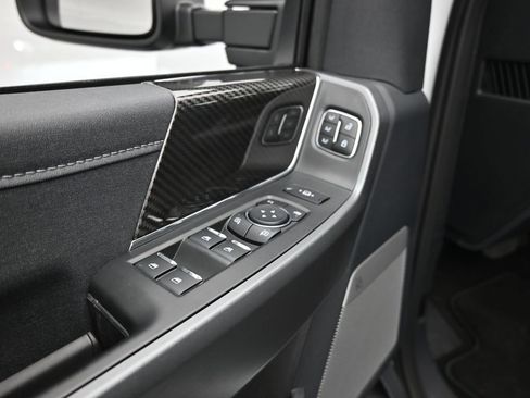 New 2026 Ford F250 Lariat w/ Black Appearance Package image 11