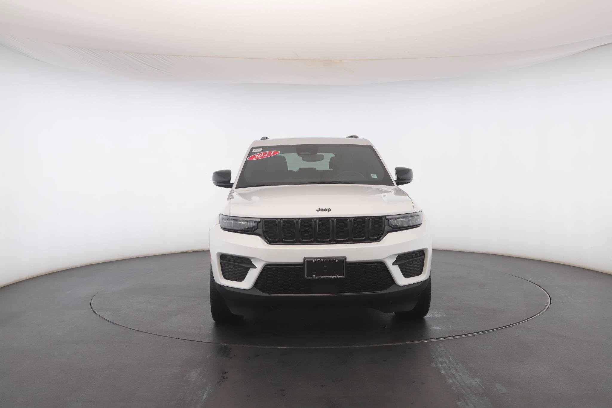 Used 2023 Jeep Grand Cherokee Altitude AWD/4WD image 24