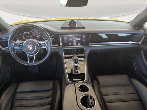 Used 2018 Porsche Panamera 4 image 14