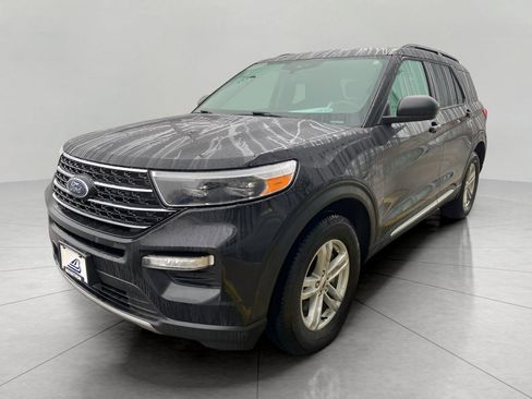 Used 2023 Ford Explorer XLT w/ Equipment Group 202A image 32