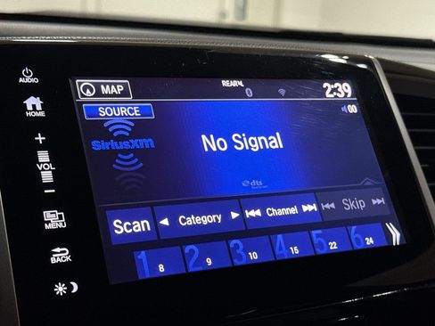 Used 2017 Honda Pilot Elite image 14