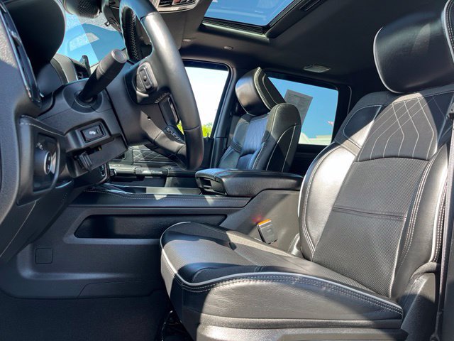 Used 2025 RAM 2500 Limited AWD/4WD image 17