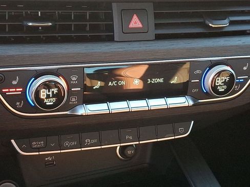 Used 2022 Audi A5 2.0T Premium Plus w/ Premium Plus image 16