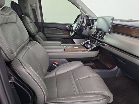 Used 2024 Lincoln Navigator L Black Label AWD/4WD image 45