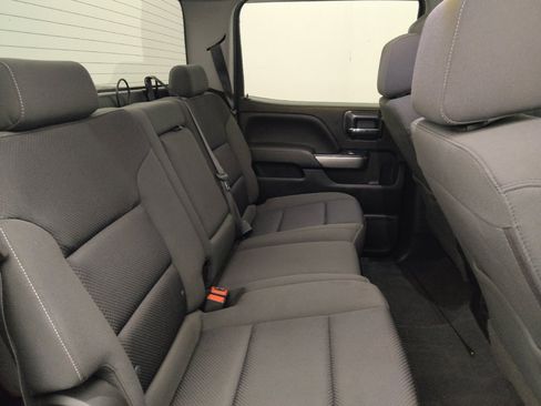 Used 2018 Chevrolet Silverado 1500 LT w/ LT Convenience Package AWD/4WD image 19