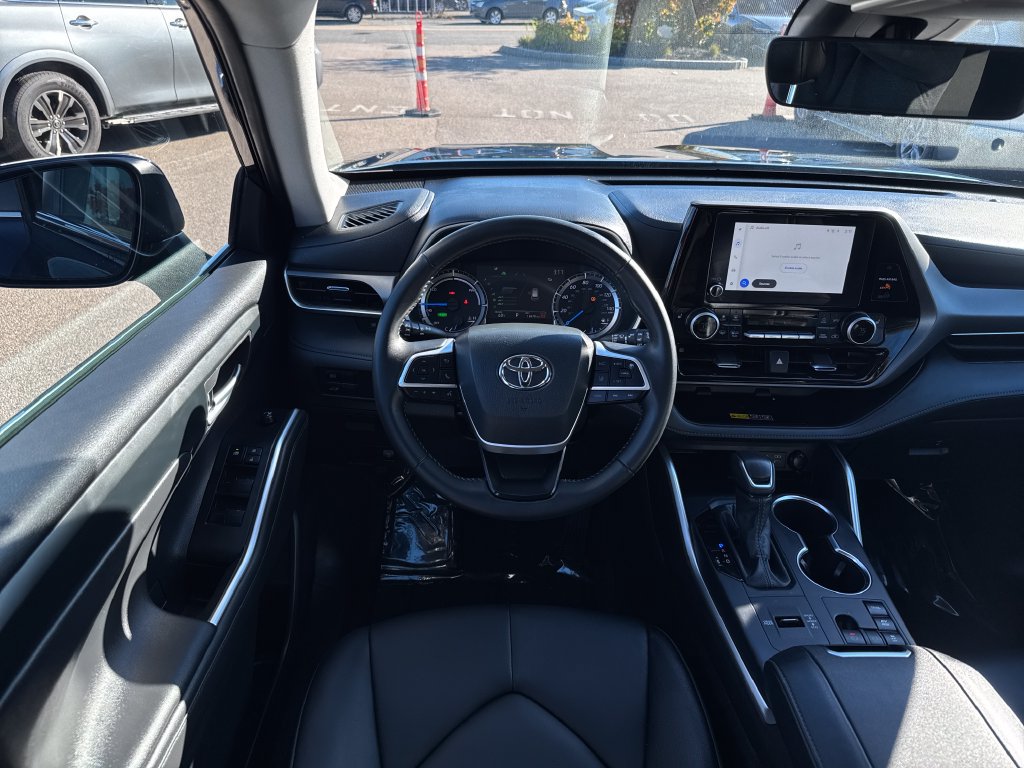 Used 2026 Toyota Highlander XLE AWD/4WD image 13