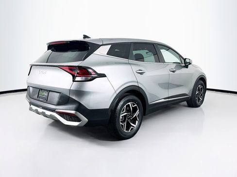 Used 2024 Kia Sportage LX image 9