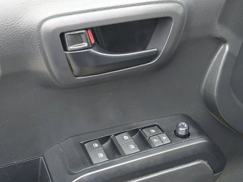 Used 2023 Toyota Tacoma SR image 31