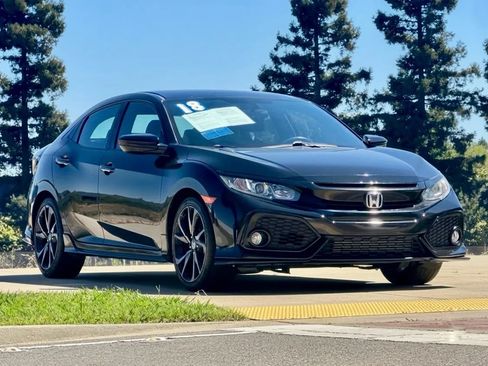 Used 2018 Honda Civic Sport image 1